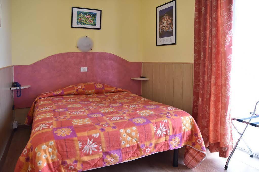 Hotel Corso Sanremo Luaran gambar